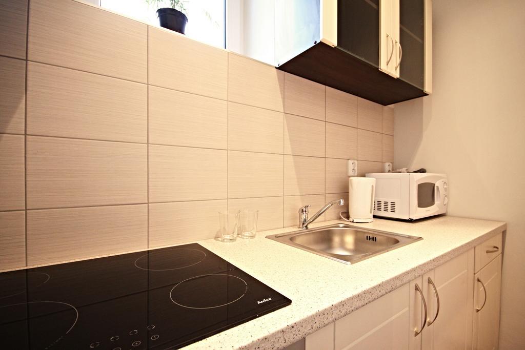 Jezerka Apartments Prag Rum bild
